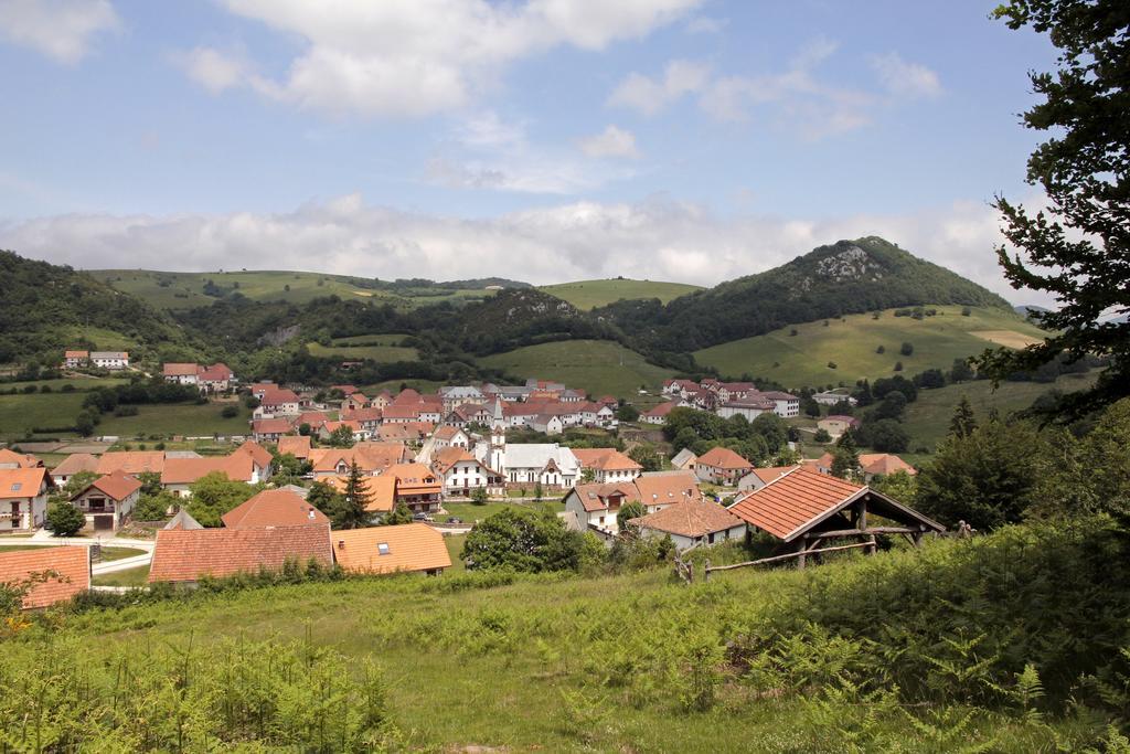 Apartamentos Irati Garralda Buitenkant foto