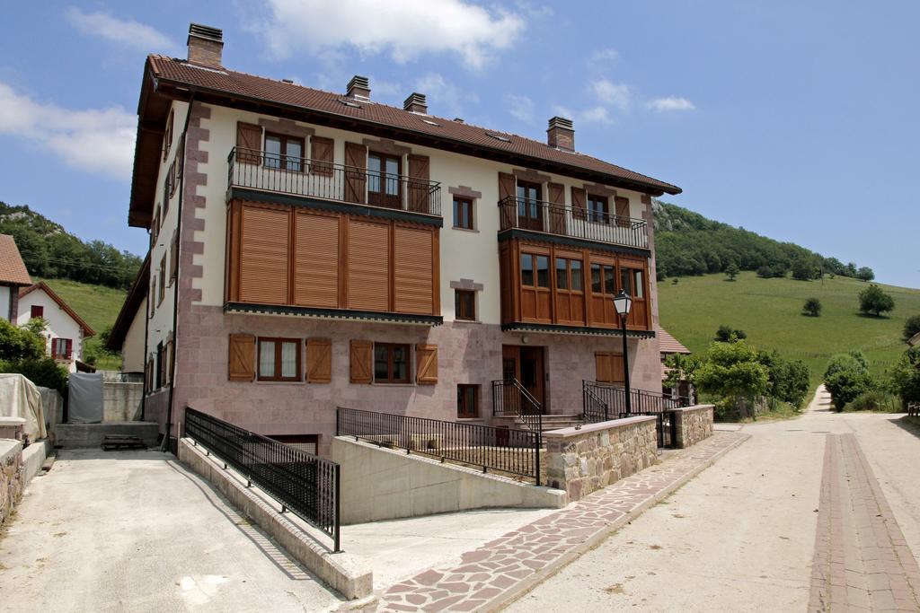 Apartamentos Irati Garralda Buitenkant foto
